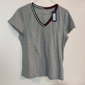 Tommy Hilfiger V-Neck T-Shirt Tee Grey Red White Trim Flag Logo Size XL
